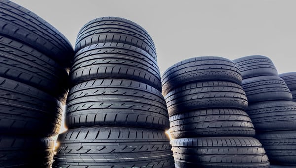 アウトレットタイヤとは?賢く節約できる理由
