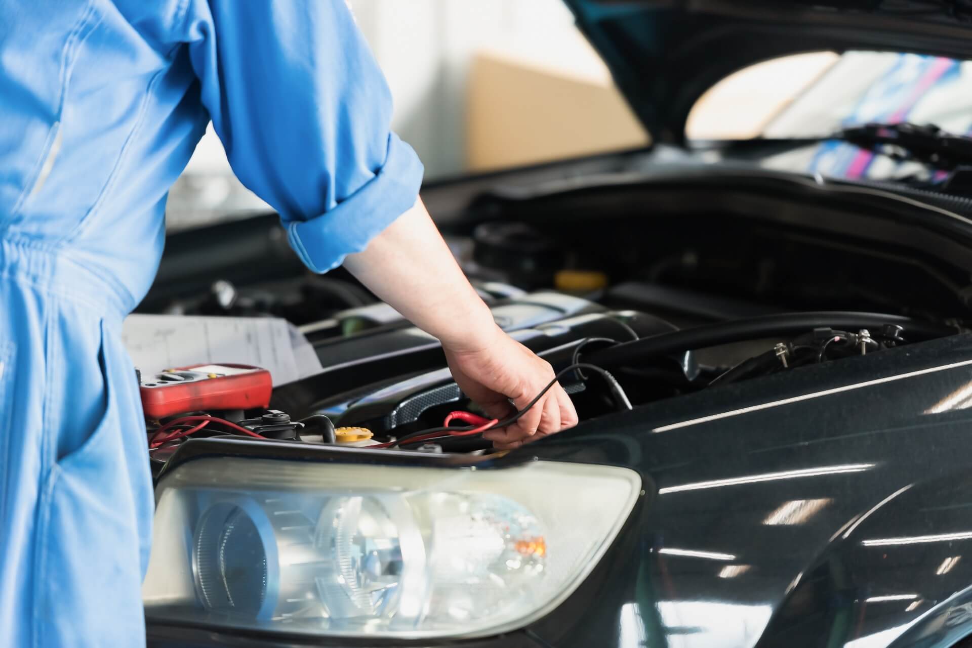 車の修理はどこに頼む？業者の種類と修理先選びで迷う4つの理由